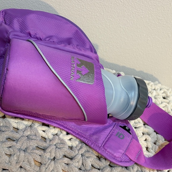 Natan Purple Hydration Belt with Bottle Holder - Picture 5 of 14